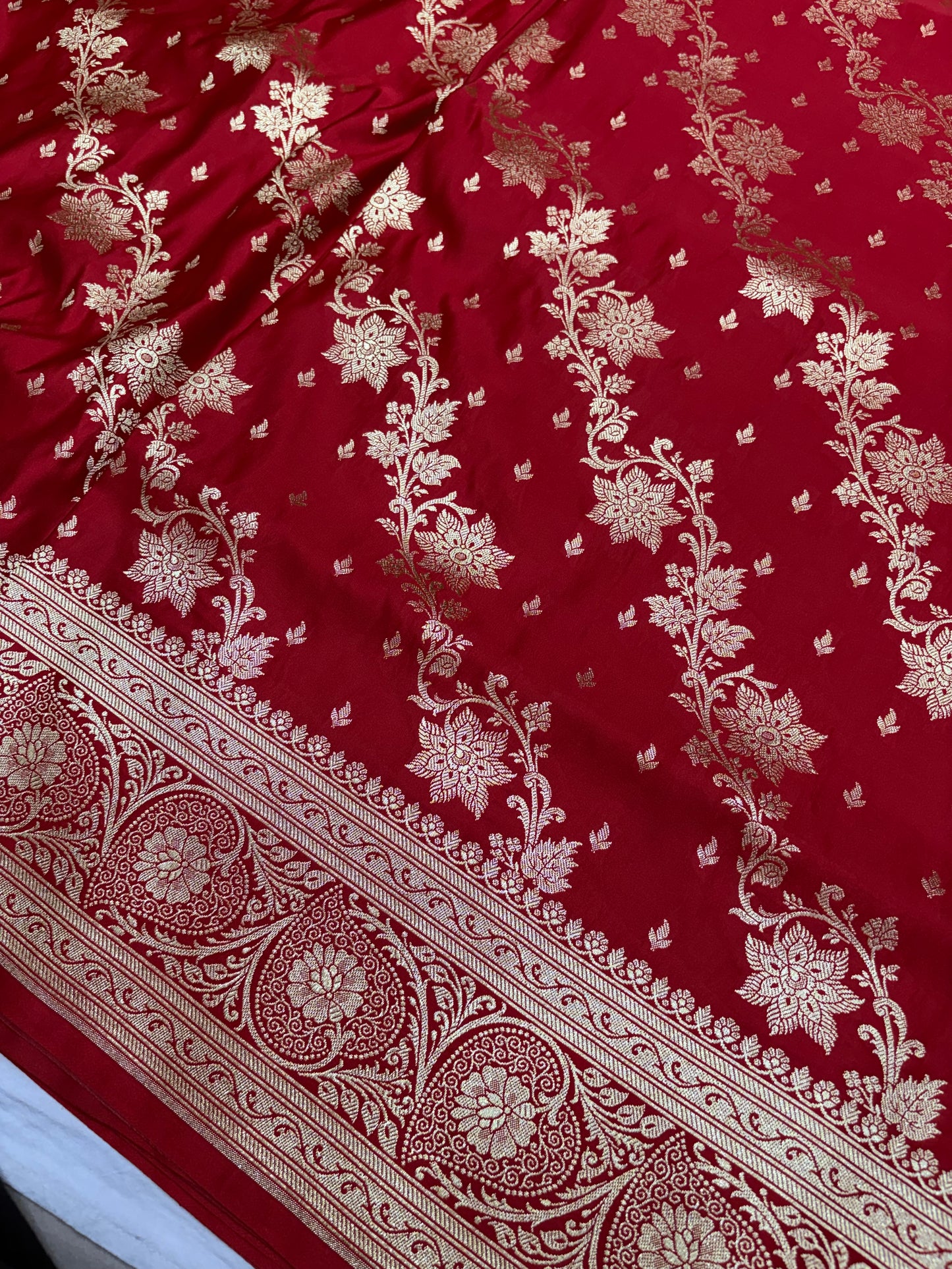 Red Katan Banarasi Saree with Gold Zari Floral Bel Work
