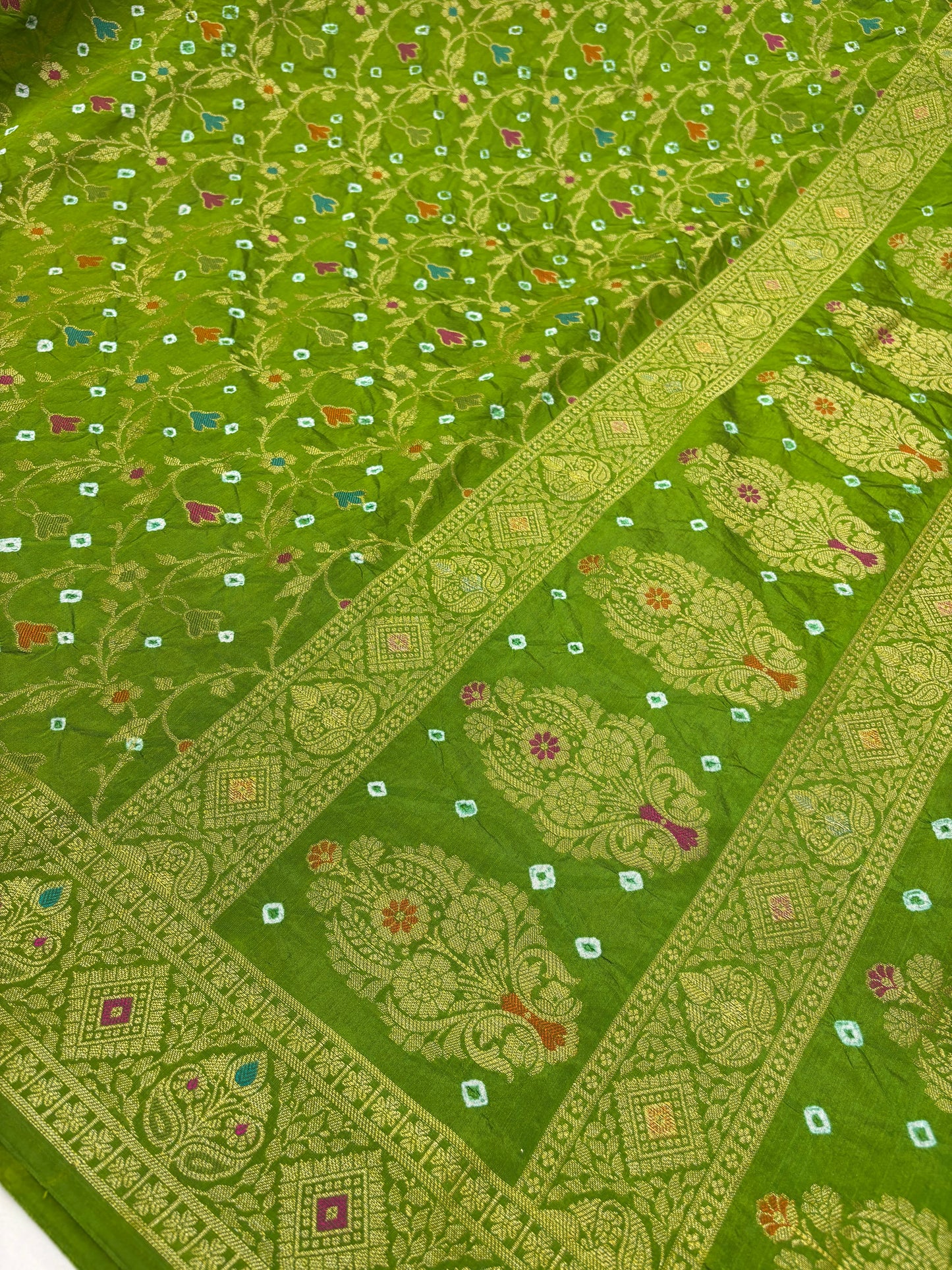 Parrot Green Bandhej Floral Jaal Banarasi Silk Saree